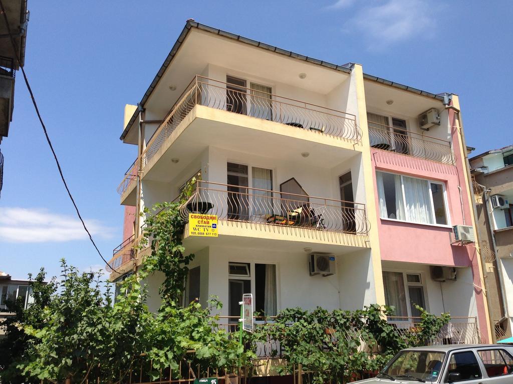 Kazlarov Guest House Kiten  Exterior foto